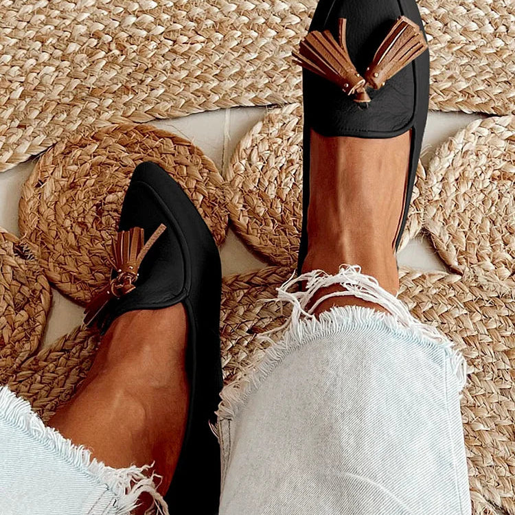 Vesperia - Modern loafers with fringes
