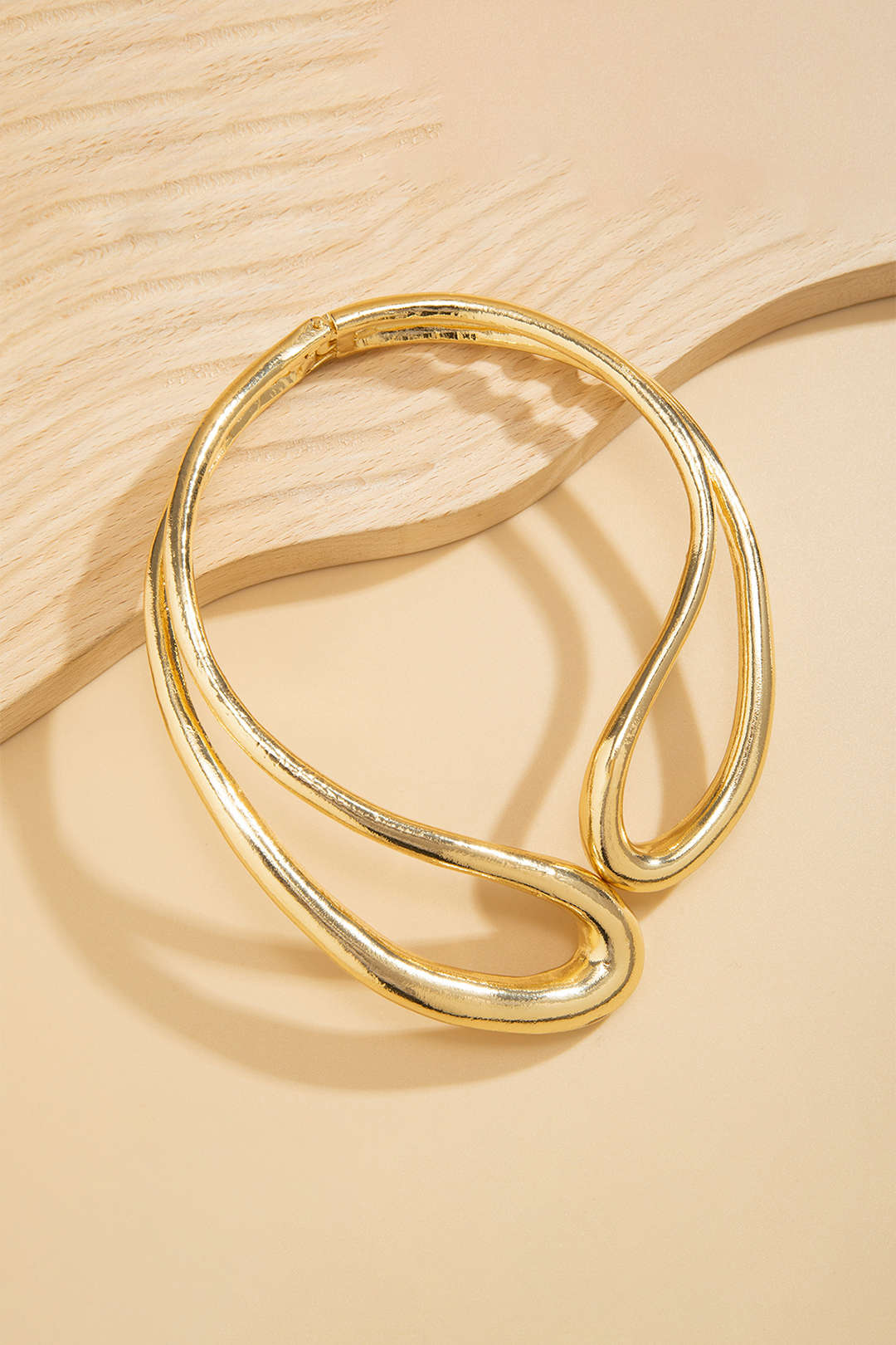 Asymmetrical Cropped Necklace